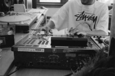 Фильм о J Dilla от Stussy Фильм о J Dilla от Stussy